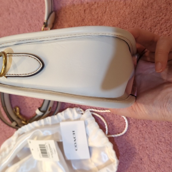 Coach Swinger Bag - Picture 5 of 8